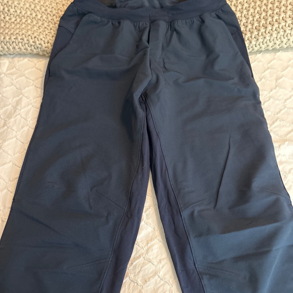 Lululemon joggers / leggings
